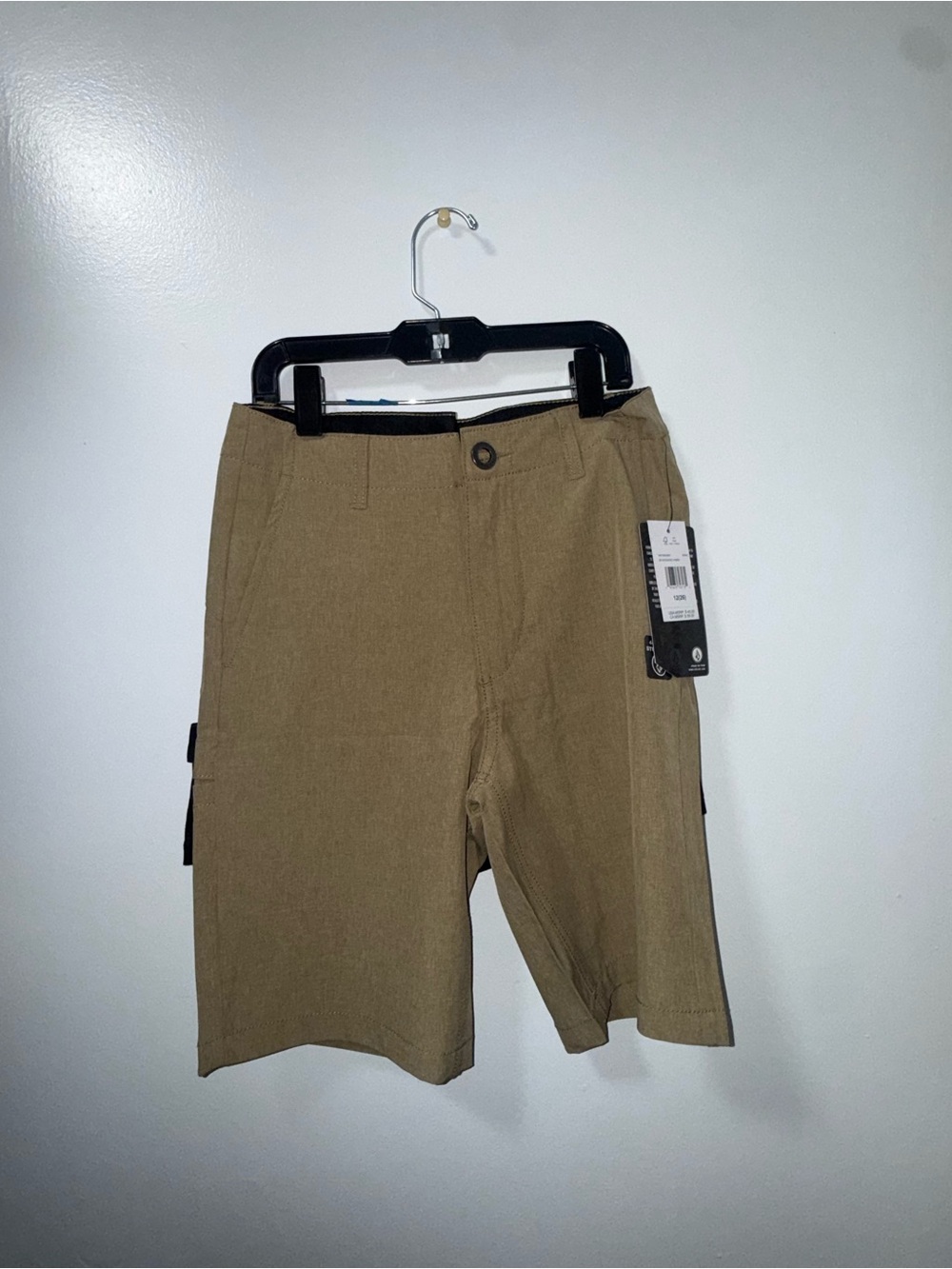 Men's Tan Cargo Shorts with Side Pockets